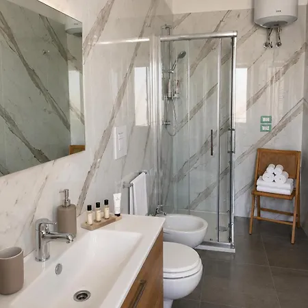 Blue Trani, Sea View & Affittacamere 3*