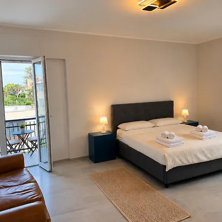 Affittacamere Blue Trani, Sea View & 3*