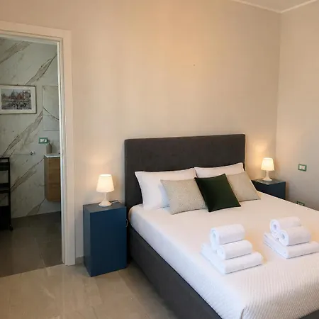 Affittacamere Blue Trani, Sea View & 3*